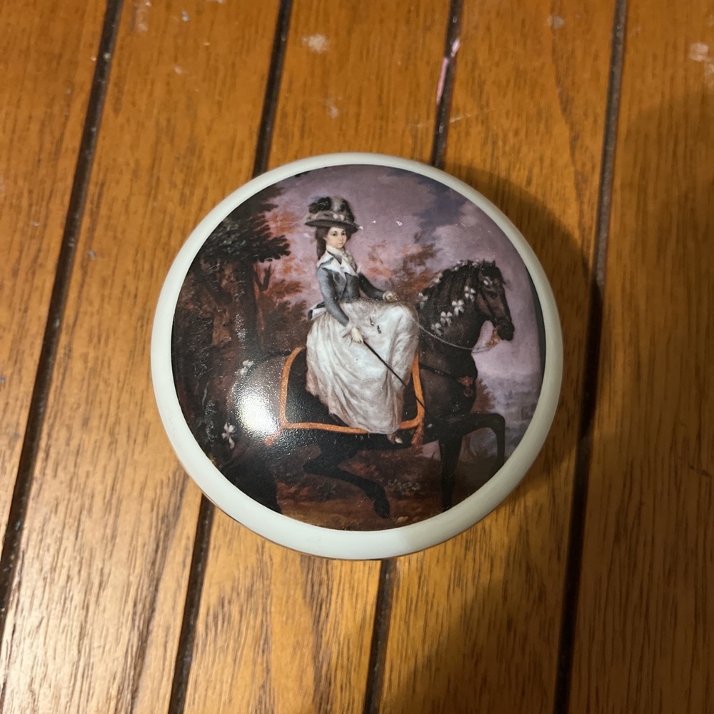 Vintage Style Decorative trinket box with Equestrian Scene